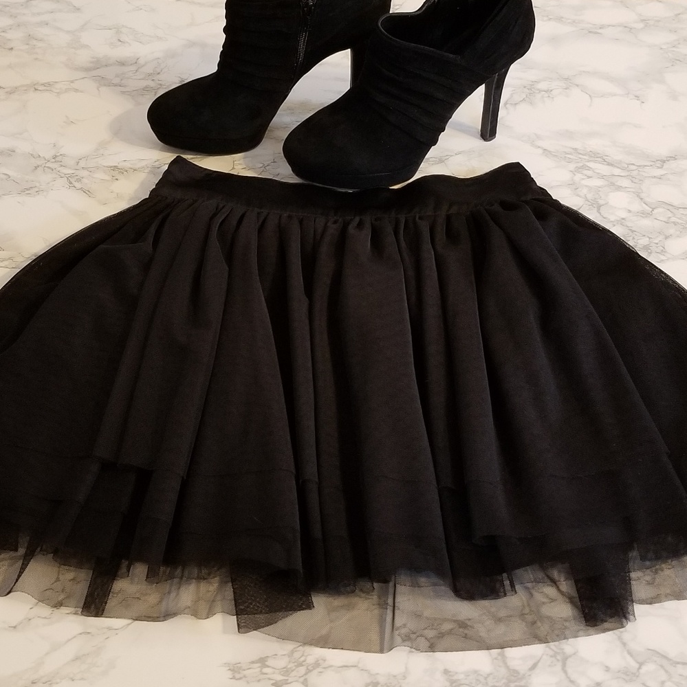 Black Jennifer Lopez skirt